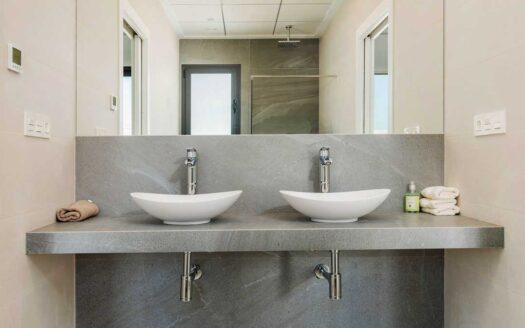 Mykonos – Prachtige villa met dakterras, zwembad en kelder