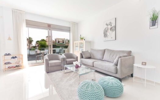 Modern terraced house with roof terrace and 4 bedrooms