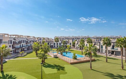 Resalg – Moderne toppleilighet med takterrasse i Oasis beach XI
