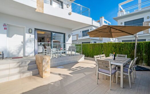 Beautiful, Modern Corner Townhouse in Ciudad Quesada