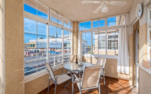 Toppleilighet med takterrasse i Torrevieja