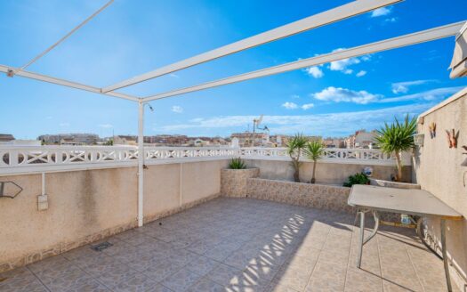 Penthouse Apartment with Roof Terrace in Torrevieja