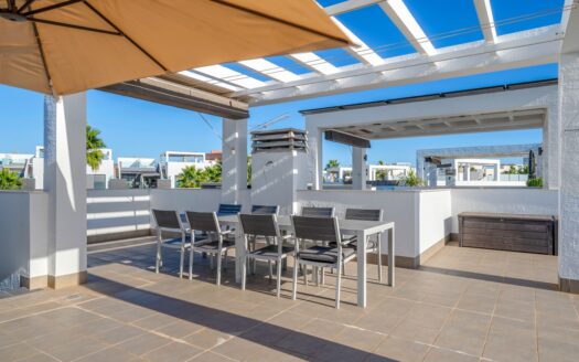 Ático con solárium en Oasis Beach XI