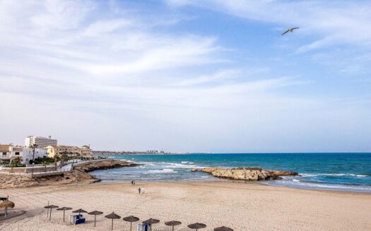 Villa Lysandra – På strandsiden i La Zenia