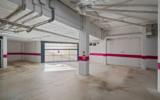 Exclusive Penthouse Apartment with Private Roof Terrace