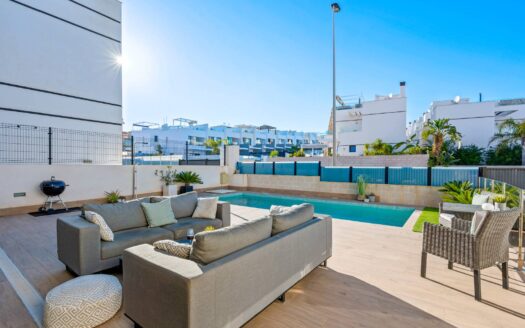 Villa moderna con 4 dormitorios, sótano y azotea