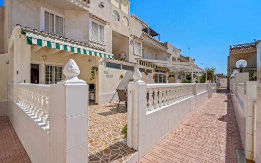 Excellent apartment with attractive location and good sun exposure in Aguas Nuevas