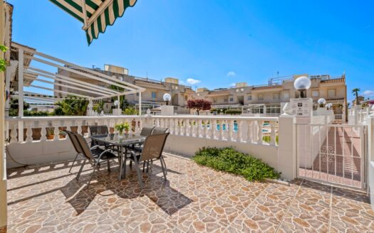 Excellent apartment with attractive location and good sun exposure in Aguas Nuevas