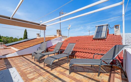 Encantadora casa adosada con terrazas soleadas