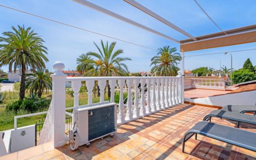 Encantadora casa adosada con terrazas soleadas